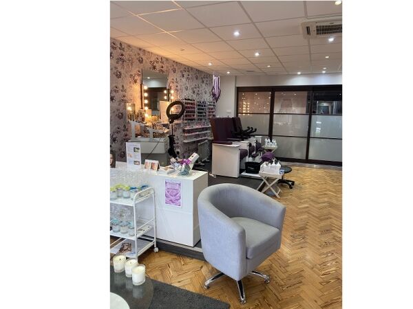 Well Established Beauty Salon For Sale Photo 2