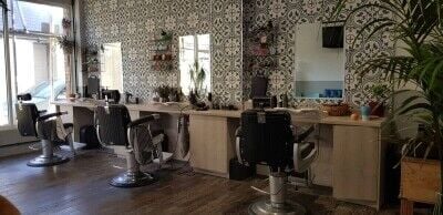 Shop /Barbershop / Hairdressing salon with a Clinic treatment Room attached Photo 1