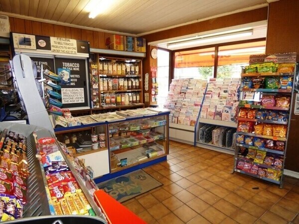 Newsagent With Accommodation Leeds Photo 2
