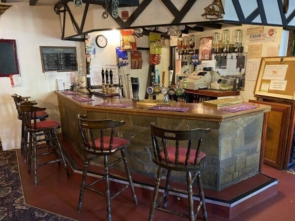 SOMERSET β TRADITIONAL COUNTRY VILLAGE PUBLIC HOUSE SOMERSET β TRADITIONAL COUNTRY VILLAGE PUBLIC HOUSE