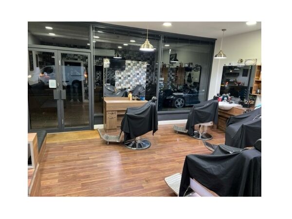 Highly Rated Barber Shop For Sale In Uxbridge Photo 2