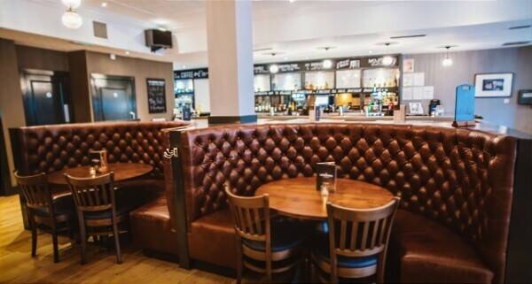 LEASE - FULL PUB & RESTAURANT SPACE IN GLASGOW LEASE - FULL PUB & RESTAURANT SPACE IN GLASGOW