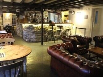 CARMARTHENSHIRE - RENOWNED VILLAGE FREEHOUSE & DINING VENUE