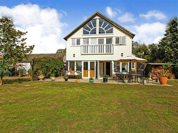 LARGE DETACHED RURAL GUEST HOUSE WITH CHALETS & OUTBUILDINGS FOR SALE - CAMBRIDGESHIRE Photo 2