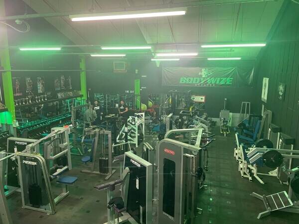 Bodybuilding gym for sale Leicestershire Photo 2