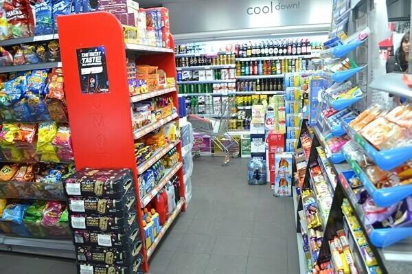 Convenience Store £20,000 Sales NO COMPETITION Photo 2