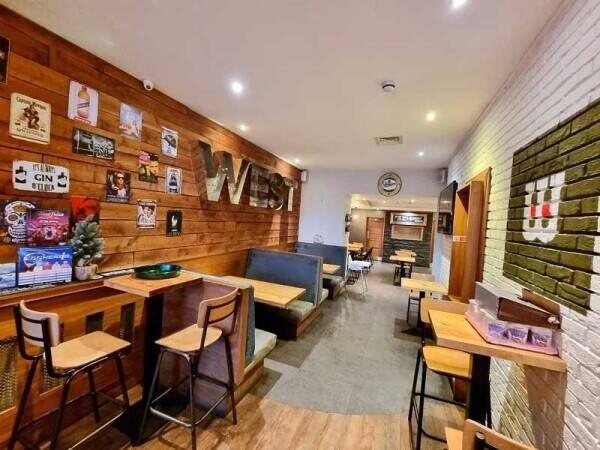 Fully fitted Bar & Restaurant opportunity in heart of Greenock town centre Photo 2