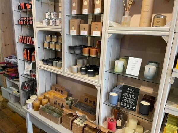 A RETAIL STORE SPECIALISING IN ORGANIC PRODUCTS
