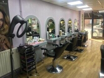 Leasehold hair and beauty salon for sale in Northwood