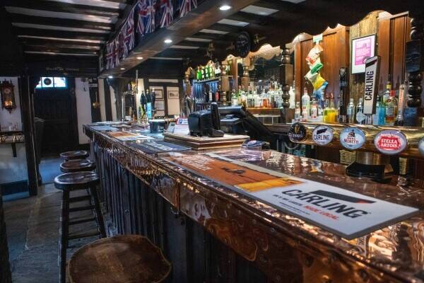 KENT - ICONIC PUB FULL OF CHARACTER Photo 2