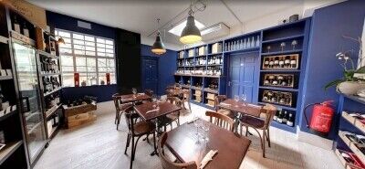 CAFÉ/DELI WITH WINE BAR & OFF-LICENCE (A3 & ALCOHOL LICENCE-2400) Photo 2