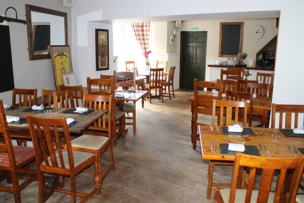 MONMOUTHSHIRE - VILLAGE PUB & RESTAURANT Photo 2