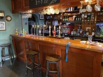 WILTSHIRE - MAIN ROAD COUNTRY FREE HOUSE Photo 2