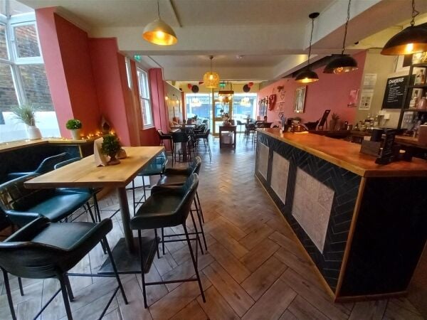 Licenced Trade, Pubs & Clubs For Sale in Newcastle Under Lyme Photo 2