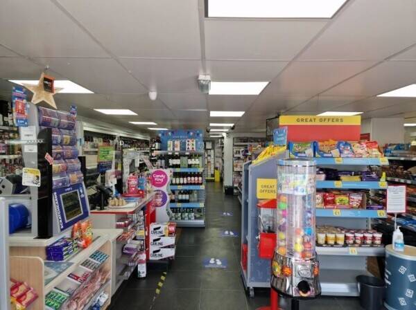 Freehold Supermarket, Living Accommodation, NO COMPETITION Photo 2