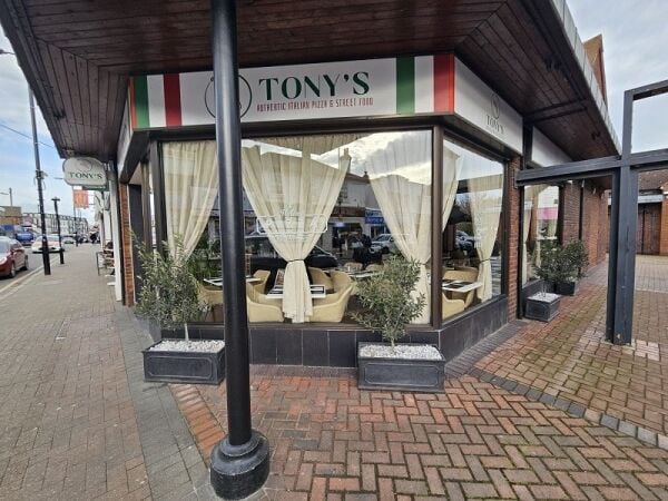 Highly rated Italian Restaurant for sale Photo 2