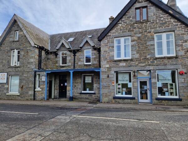 Appealing Cafe and Gift Shop in a stunning setting in Kinloch Rannoch near Pitlochry Photo 2