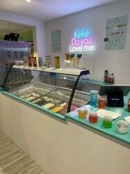Bubble tea, dessert and deli business and lease for sale