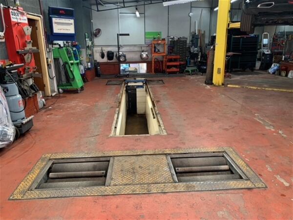 WELL REVIEWED LEASEHOLD MOT GARAGE SERVICES - DERBYSHIRE Photo 2
