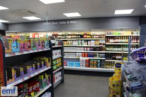 Prime Double-Fronted Freehold Convenience Store in Cleethorpes Photo 2