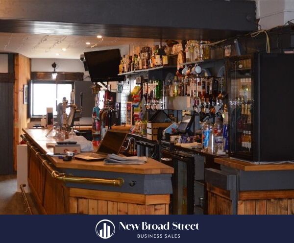 A Well Presented Hotel and Bar for Sale in Innerleithen Photo 2