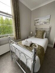 Beautiful guest house in Torquay for sale Beautiful guest house in Torquay for sale