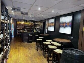 Leasehold Drinks Store & Bar Located In Bromsgrove Town Centre Photo 2