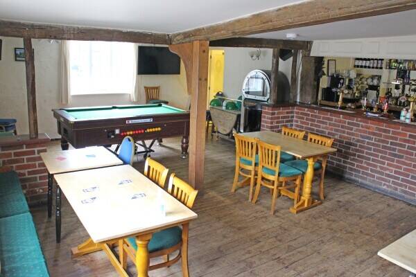 NORFOLK - PUB AND RESTUARANT WITH 3 LETTING BEDROOMS AND LARGE CAR PARK Photo 2