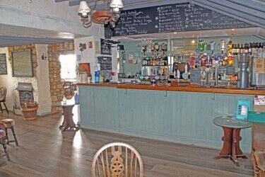 SOUTH GLOUCESTERSHIRE VILLAGE PUB