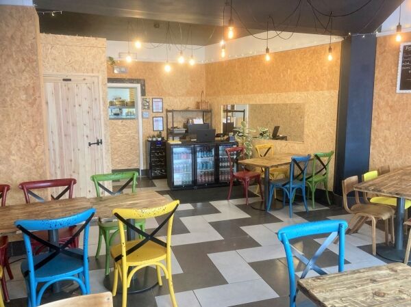 LICENSED PIZZA RESTAURANT/TAKEAWAY Photo 2