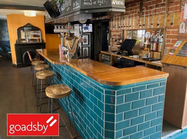 Freehouse Pub/Bar and Owners Flat - Ringwood Photo 1