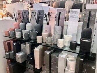 Leasehold Home Furniture & Gift Store Located In St Ives Photo 2