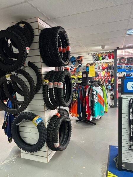 WELL-ESTABLISHED MOTOCROSS AND ENDURO PARTS SHOP WITH E-COMMERCE WELL-ESTABLISHED MOTOCROSS AND ENDURO PARTS SHOP WITH E-COMMERCE