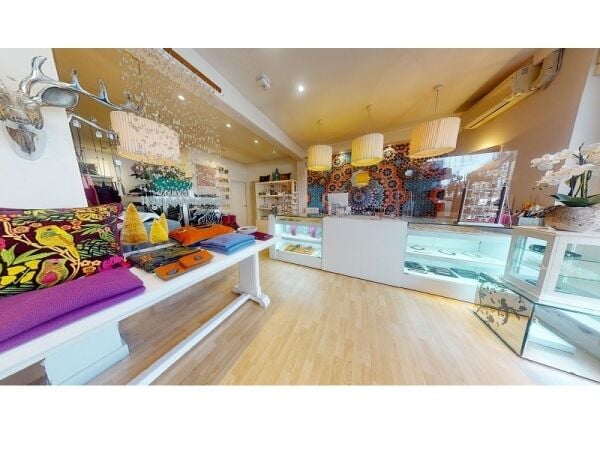 Well established ladies clothing and lifestyle store for sale Photo 2