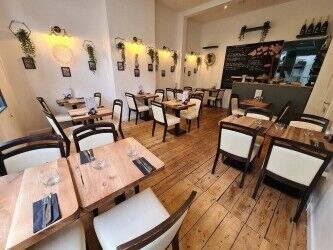 Popular And Established Restaurant In The Sought After Estuary Town Of Topsham, Exeter Photo 2