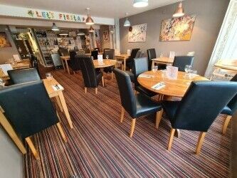 Popular Cornish Coastal Town Centre Restaurant With Spacious Owner's Apartment Photo 2