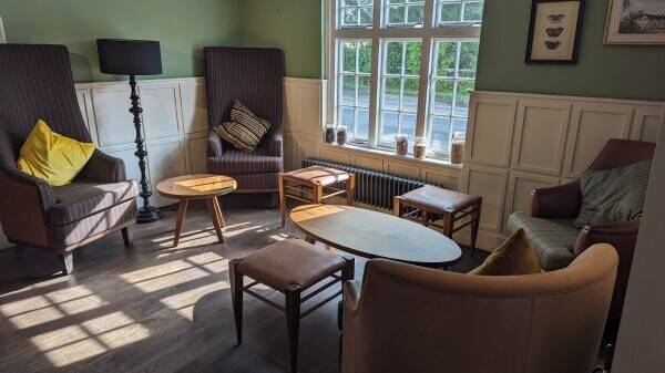 EAST SUSSEX - HIGH QUALITY PREMISES TO LET CLOSE TO TOURIST ATTRACTIONS Photo 2