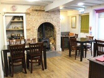 LINCOLNSHIRE - RECENTLY RENOVATED 2 STOREY TOWN CENTRE RESTAURANT Photo 2