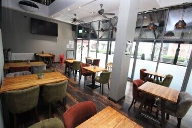 Posh Paddys Irish Grill and Bar Photo 3