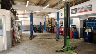 Class 4 MOT Testing Centre With Vehicle Repairs For Sale Derby Photo 2