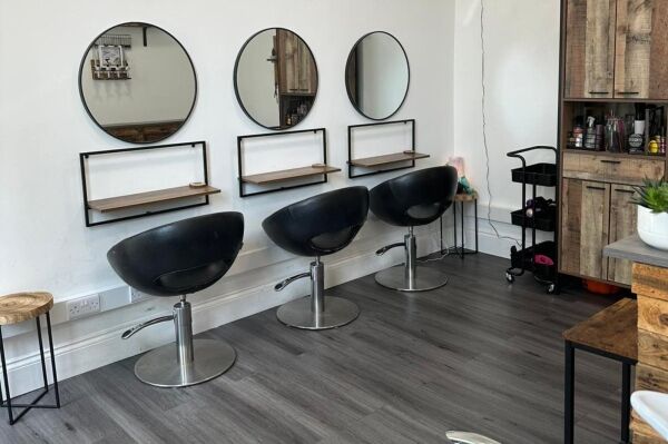 Hair & Beauty Salon - Colne Photo 2