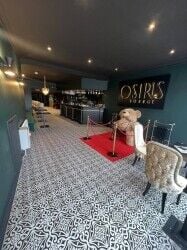 Grill restaurant with alcohol license & 10 years lease