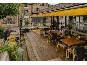 Highly rated cafe for sale Photo 2