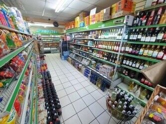 CONVENIENCE STORE / OFF LICENCE & GROCERIES EST.OVER 20 YEARS Photo 2