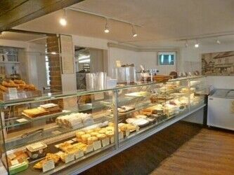 ARUNDEL, WEST SUSSEX INDEPENDANT DELI, FOOD AND WINE SHOP Photo 2