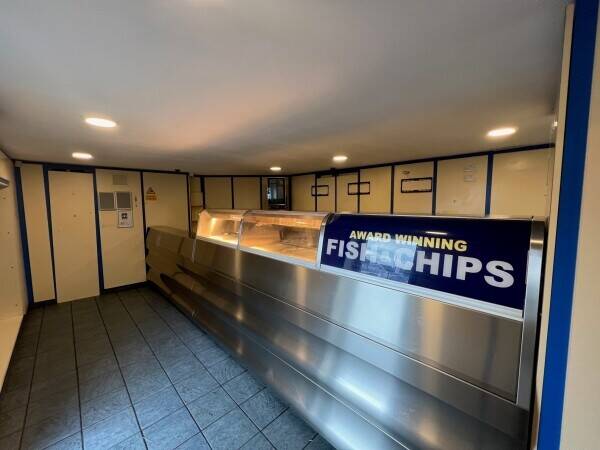 Popular Freehold Fish and Chip premises located in Riccarton area of Kilmarnock.(ref 1593) Photo 2