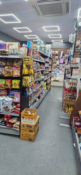 Off licence and News agent store for Sale in Shepherds Bush Photo 2