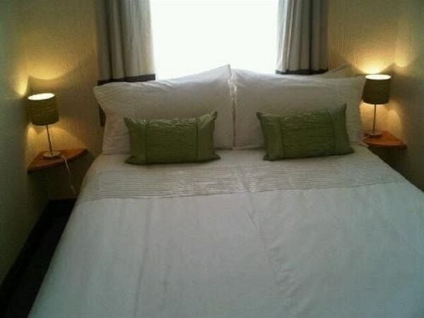 Superb Freehold Guest House and Self Catering Apartments Superb Freehold Guest House and Self Catering Apartments