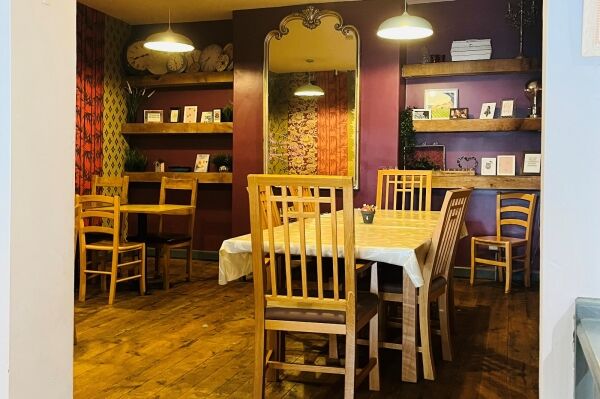 Licenced Cafe - Devizes Photo 2