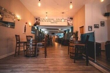 GIN BAR WITH LIVE MUSIC AND DJS Photo 2